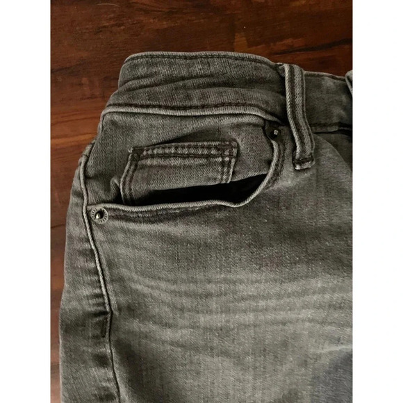 Universal Thread Junior Womens Shorts Size 00 Denim Booty Bootie Cut Off Pockets - Picture 4 of 8